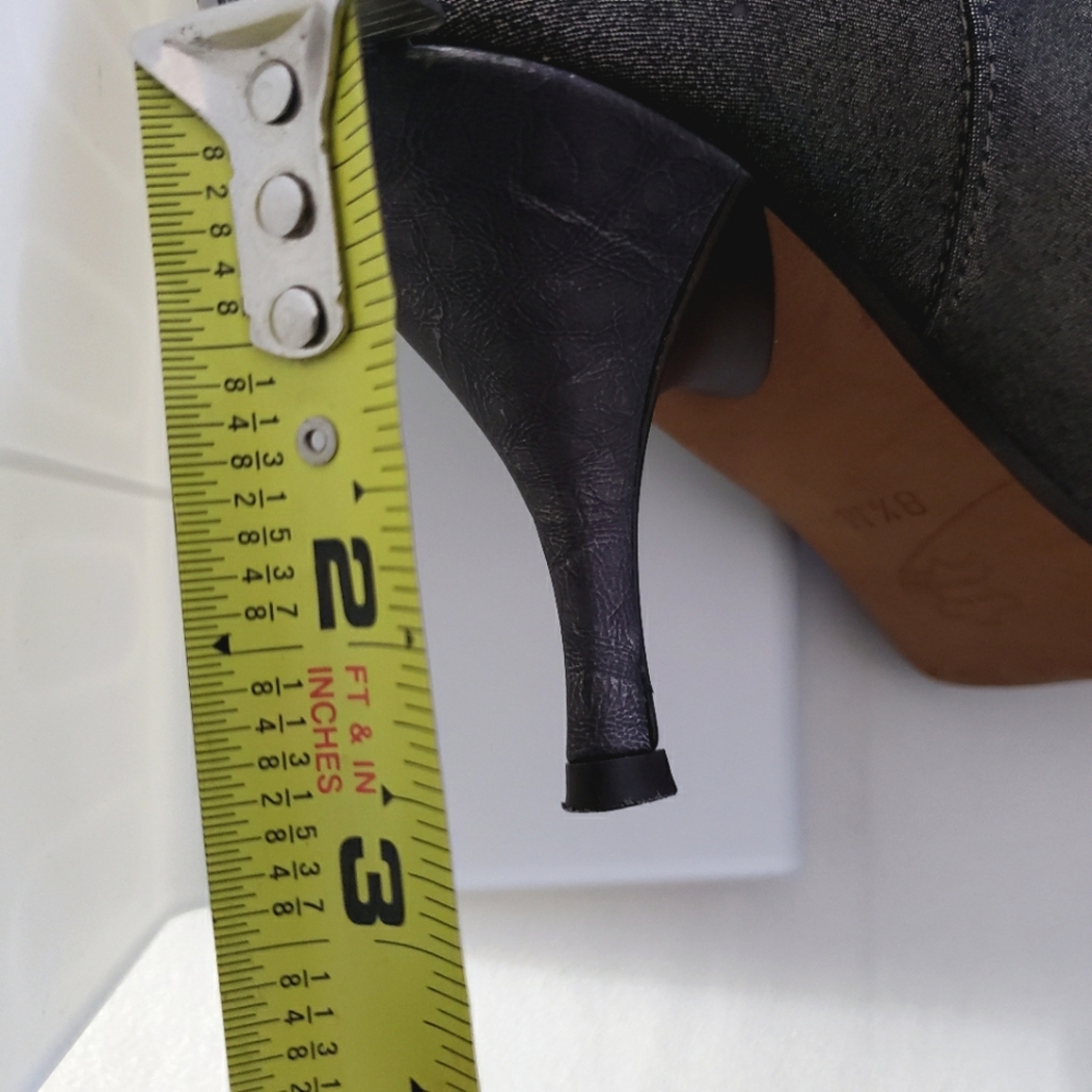 Donald J.Pliner Silver Metallic Crepe Elastic Pointed Toe Knee High Boot 8.5M - Picture 14 of 14